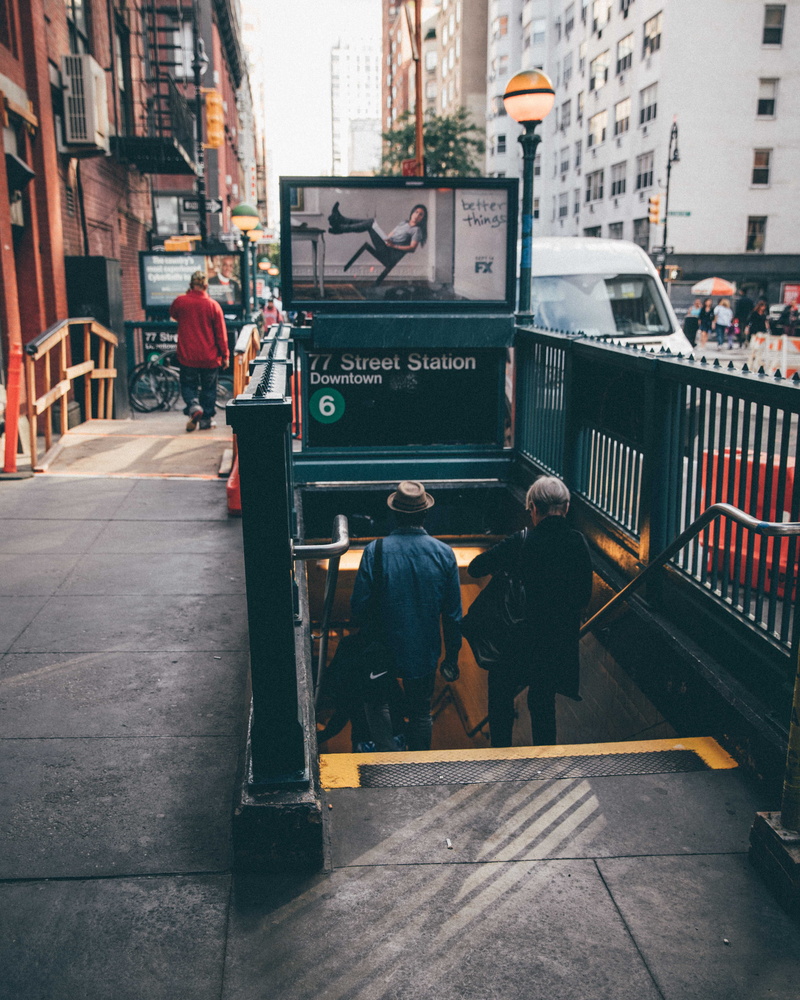 going down, built structure, street, group of people, men, 5K, group, outdoors, footpath, way, real people, city life, station, mode of transportation