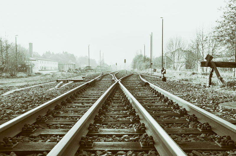 lines, railway, am unteren bahnhof, gravel, diminishing perspective, direction, track, plant, sky, the way forward, railroad track, train, trainstation