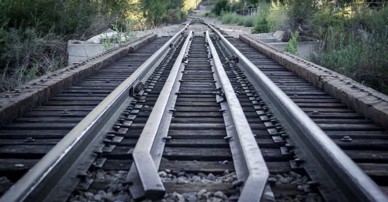 metal, structure, empty, railroad tie, diminishing perspective, no people, 2K, railroad, tree, rail transportation, vanishing point, parallel, track, transportation