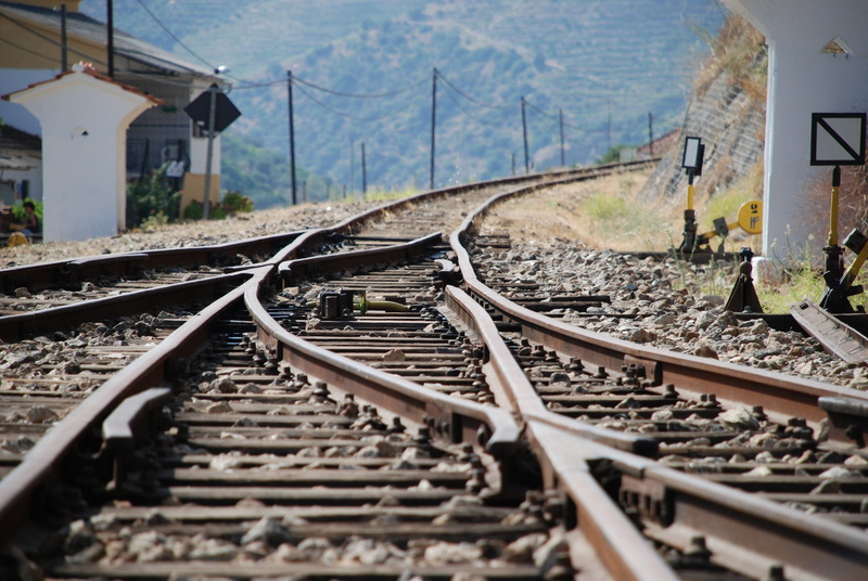 4K, railway, selective focus, day, railways, tua, rail transportation, nature, railroad tie, portugal, mode of transportation, tourism, outdoors, train