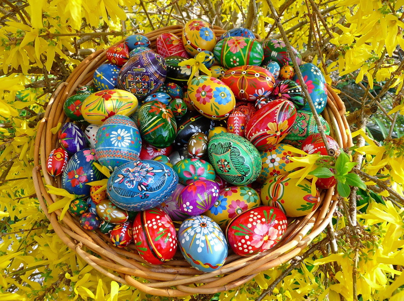 easter Egg, red, springtime, season, paint, close-up, creativity, multi Colored, celebration, design, colors, vibrant Color, pattern, craft, ornate, christianity