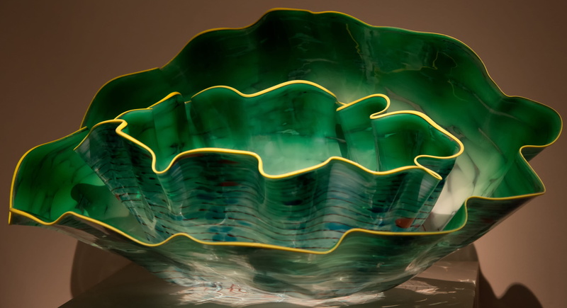 history, blown glass, 5K, pattern, no people, creativity, studio shot, indoors, de young museum, animal themes, dahlia chihuly, colored background, single object