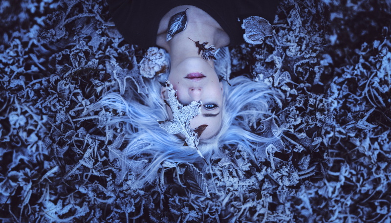 winter, women, blue eyes, frost, 1080P, lying on back, leaves, white hair