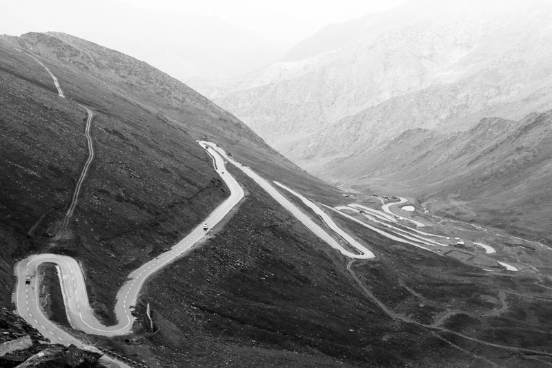 turning mountain highway, pakistan, high angle view, tranquility, mountain range, mountains, winding road, roadway, 5K, mountain road, no people, nature
