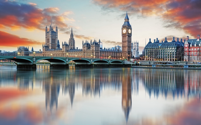 sunset, arch bridge, buckingham palace, bridge, cityscape, built structure, building exterior, tall - high, river, connection, office building exterior