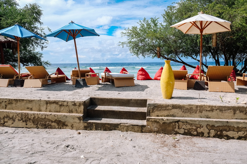 lounge chair, shade, land, sea, cloud - sky, indonesia, no people, water, tree, sky, architecture, seat, gilitrawangan, gili trawangan beach, day, built structure