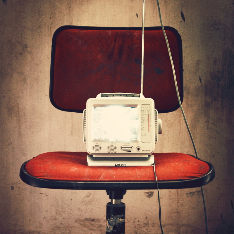 white, seat, grunge, wall - building feature, red, display, absence, connection, cable, screen, equipment, analog, no people, old, television, 2K, chair