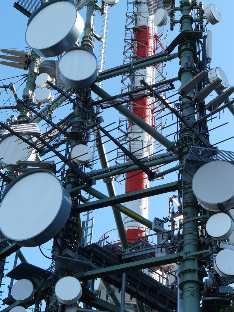 antenna, connection, radio mast, radio tower, fuel and power generation, sky, outdoors, radio, tall - high, watch tv, satellite dish, greened, satellite