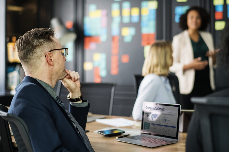 brainstorming, mature men, afro, businessman, briefing, connection, group, technology, digital device, wireless technology, ideas, african american, business person
