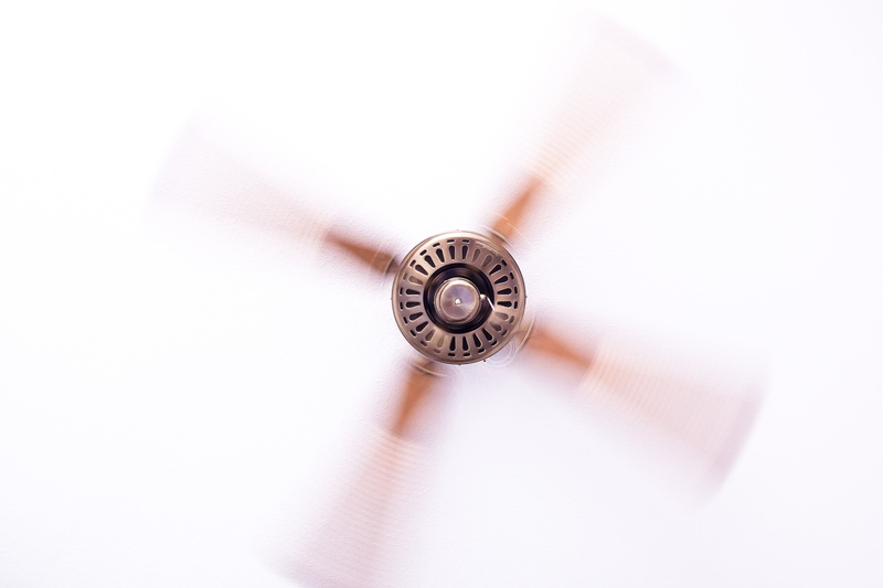 f, motion blur, turned, motion, high angle view, silver colored, continuous rotation, air conditioning, fan, silver - metal, design, blow, studio shot