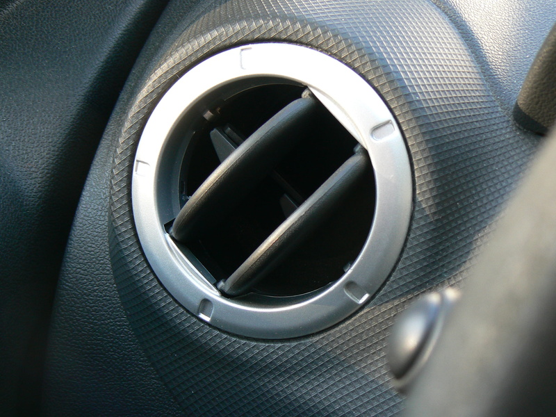 transportation, car interior, technology, aerator, extreme close-up, wheel, 2K, circle, tire, close-up, mode of transportation, vehicle interior, safety