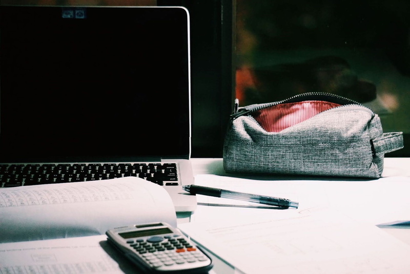 business, wireless technology, computer, desk, electronics, still life, computer keyboard, keyboard, office, 2K, setup, people, laptop, screen, hardware