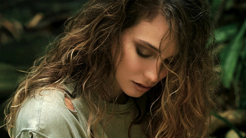 Hannah Davis, depression - sadness, brown hair, focus on foreground, portrait, young adult, hair, women, hairstyle, headshot, contemplation, 720P, sadness
