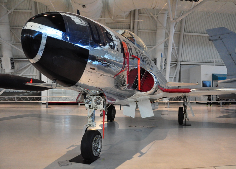 indoors, arrival, jet, f-80, airforce, airport, aviation, plane, airport runway, commercial airplane, airplane, real people, jetplane, air vehicle, working