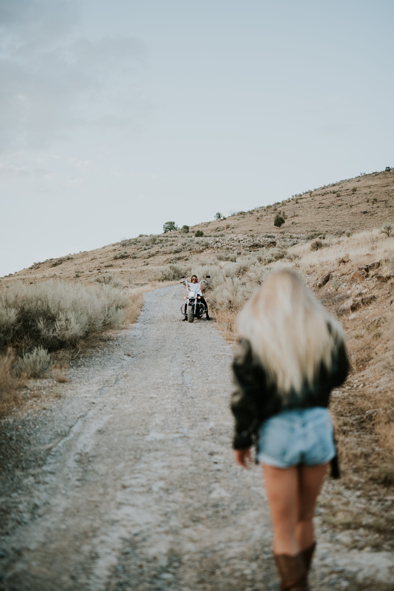 environment, riding, 5K, rear view, gravel, travel, bicycle, apparel, land, vehicle, sunset, chopper, leisure activity, transportation, ground, climate