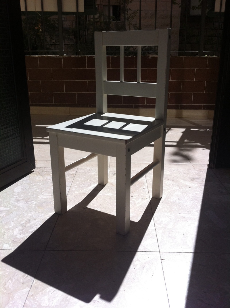 wood - material, wood, shadow, seat, tiled floor, absence, sit, built structure, indoors, brick, flooring, brick wall, table, nature, wooden, 2K, no people