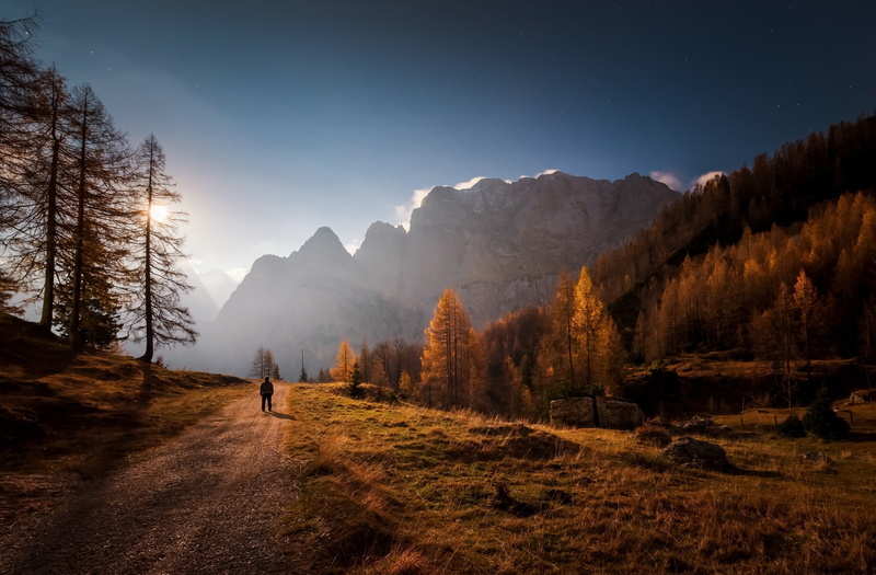 blue, mountains, tranquil scene, denim, leisure activity, landscape, lifestyles, 2K, mountain, real people, fall, non-urban scene, rear view, beauty in nature