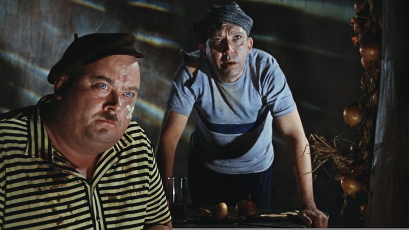 Yuri Nikulin, crew, hat, men, Dunce, s, lifestyles, contemplation, tee, males, looking at camera, Experienced, family, mature men, blue, 1080P, clothing