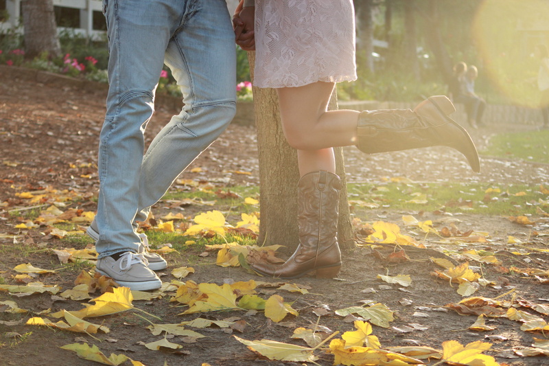 lifestyles, romantic, 5K, human limb, leaves, shoe, jeans, outdoors, couple, cowboy boots, romance, togetherness, women, wearing, engagement, denim, autumn