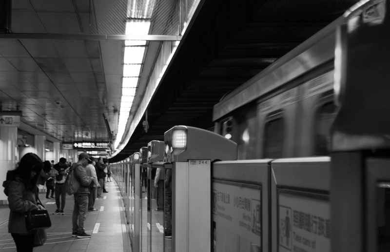 transportation, walking, group of people, 4K, adult, architecture, outdoors, taipei, public transportation, built structure, lifestyles, crowd, taiwan