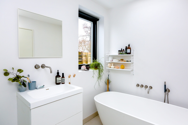 clear, combo, danish, window, white color, home interior, design, bright, bathroom, glass, white, beside, domestic room, flooring, interior, wealth, faucet
