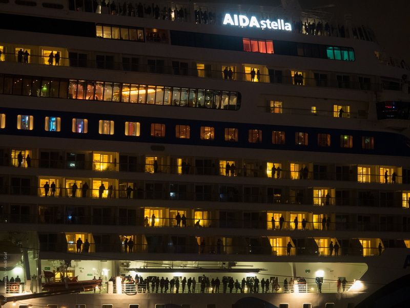 building, glowing, traffic, aidastella, 4K, night, lighting equipment, no people, nature, reflection, hamburg, port, office building exterior, ship travel