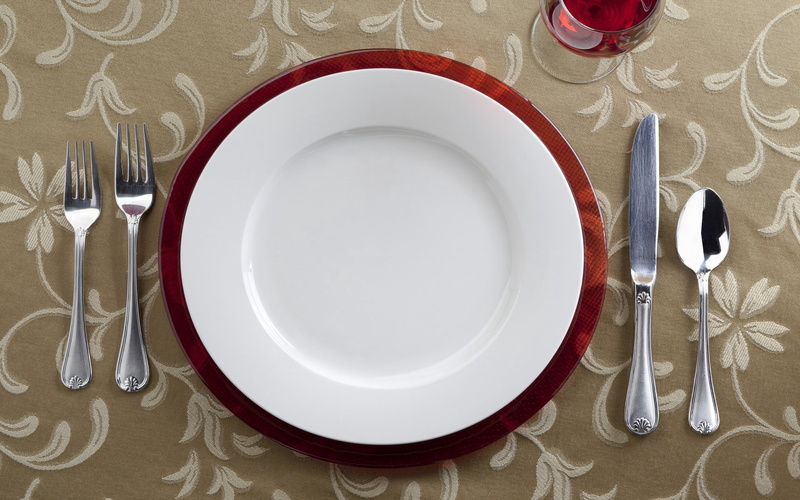 place Setting, clean, table, empty plate, elegance, silver Colored, dinner, indoors, arrangement, ceramic, silver - Metal, preparation, porcelain, decoration