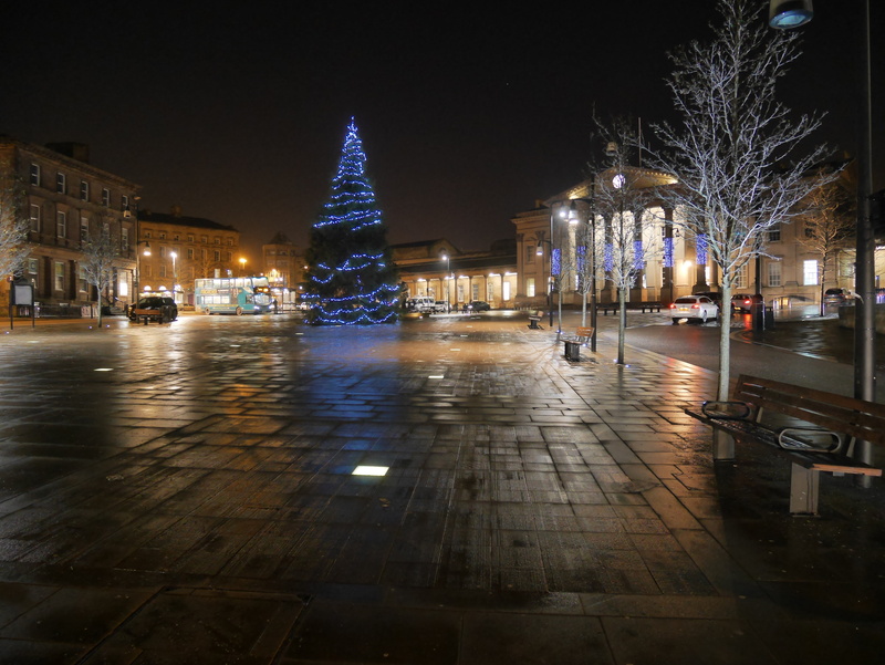 uk, wet, tree, travel destinations, city, architecture, town, landmark, christmas tree, decoration, railway, christmas decoration, england, holiday, transport