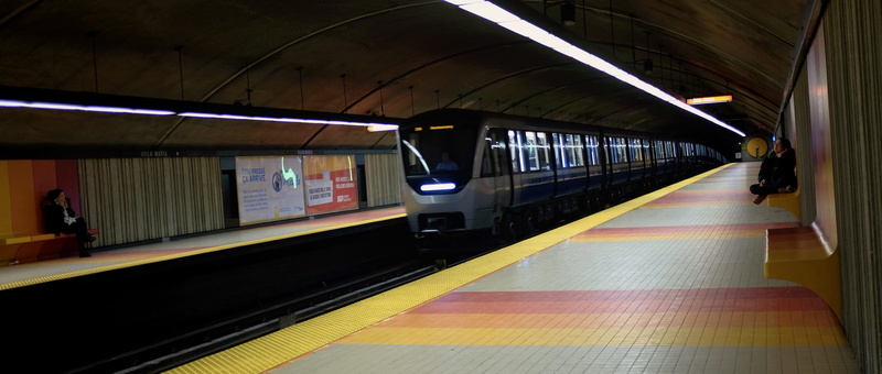 architecture, train, 4K, railroad station platform, transportation, arrival, montreal, railroad station, waiting, station, public transportation, illuminated