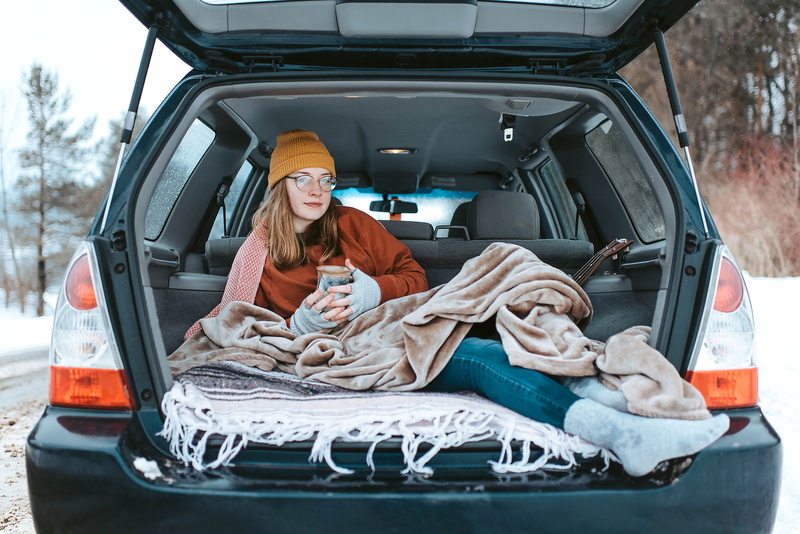 road trip, women, day, forester, motor vehicle, lifestyles, lying, front view, journey, blanket, car trunk, travel, coffee, holiday, adult, trunk, packing