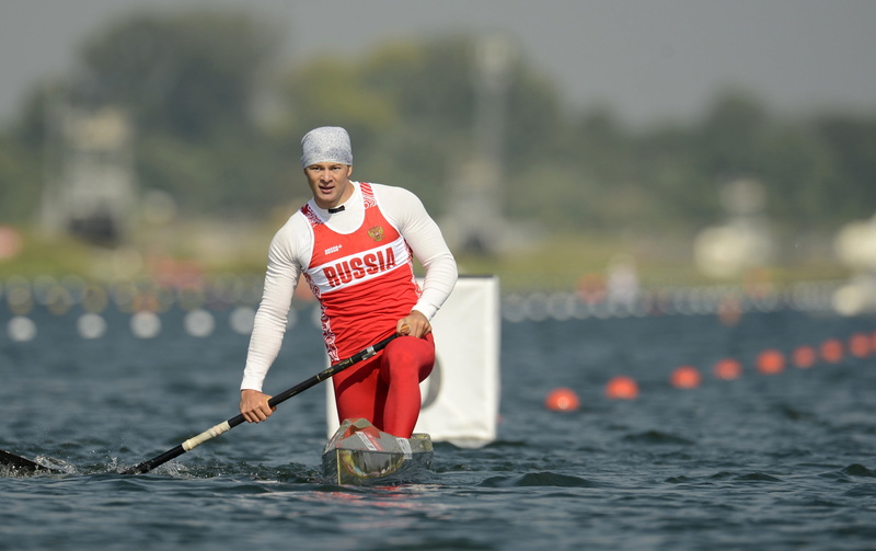 outdoors, sea, full length, mature men, nautical vessel, sport, rower, one person, transportation, rowing, real people, world champion, lifestyles, males