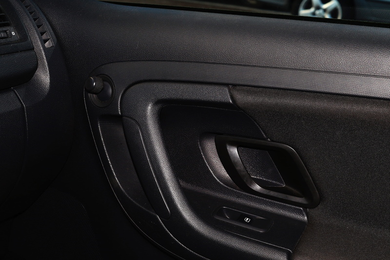 mode of transport, vehicle interior, travel, mode of transportation, control panel, door handle, dashboard, air duct, push button, file, passenger compartment