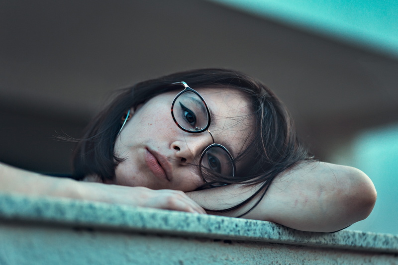 looking, young women, lying down, 5K, eye, resting, human face, adult, beautiful woman, looking at camera, close-up, hairstyle, brunette, relaxation, portrait