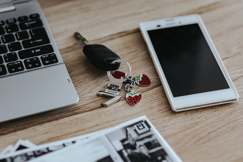 camera - photographic equipment, business, photos, silver, photography, mobile phone, car keys, white, camera, notebook, 4K, office, wireless Technology