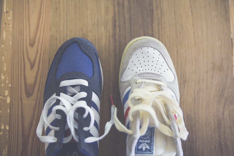 retro, hardwood floor, indoors, compatibility, body part, sports shoes, shoes, human leg, stylish, style, sport, jeans, red, real people, human body part