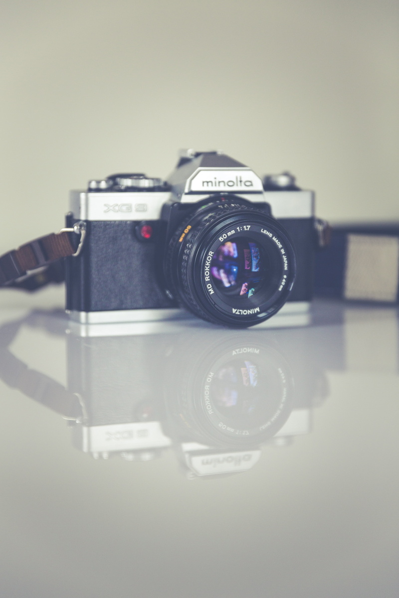 digital camera, still life, technology, antique, studio shot, photographic equipment, metal, retro styled, style, film, single object, lens - optical instrument