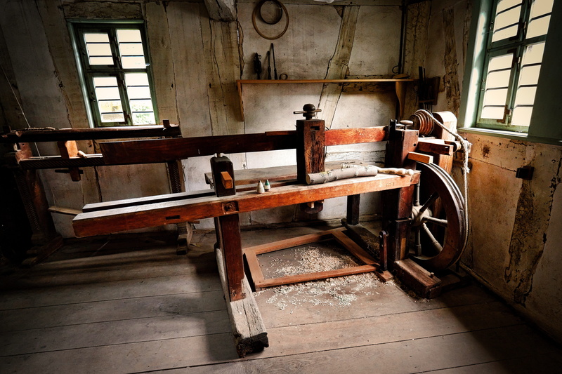 wood lathe, indoors, room, metal, history, lathe, obsolete, window, deterioration, day, old, the past, weathered, wood, architecture, damaged, run-down