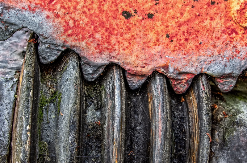 tool, full frame, outdoors, old, detail, obsolete, tooth, no people, rustic, deterioration, textured, close up, rusty, turn, nature, round, day, run-down