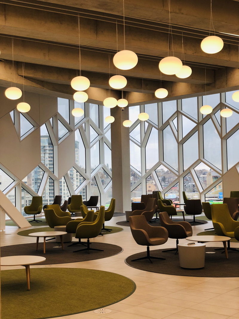 waiting room, office, absence, restaurant, luxury, pendant light, lighting, room, wealth, indoors, floor, seat, built structure, ceiling, cafeteria, empty
