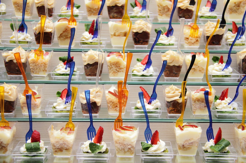 arrangement, in a row, choice, retail, variation, 5K, restaurant, canape, buffet, retail display, indoors, temptation, cutlery, reception, banquette, dessert