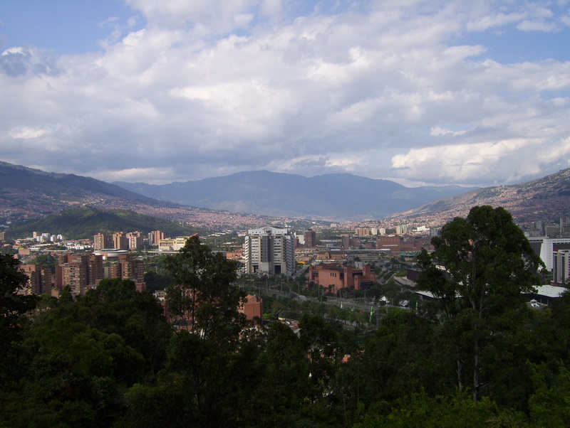no people, cityscape, downtown, skyline, residential district, tree, medellín, metropolitan, cloud - sky, city, building exterior, buildings, urban, beauty in nature