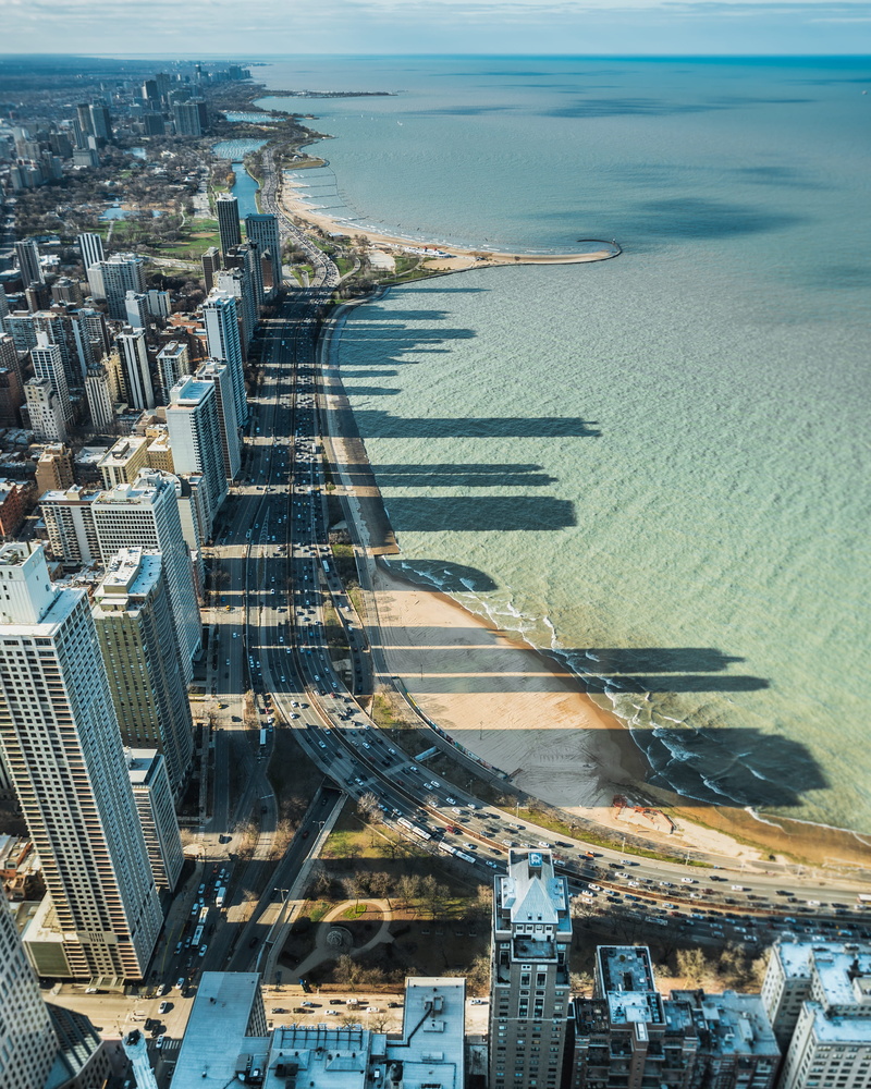 hotel, traffic, water, aerial view, skyscraper, ocean, hotels, high angle view, houses, industry, buildings, cityscape, trees, transportation system, 2K