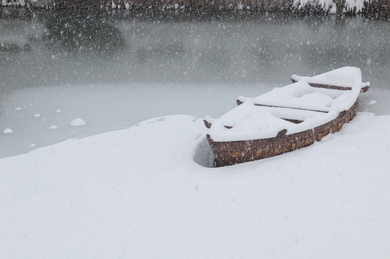 no people, ice, frosty weather, day, tranquility, winter, travel, mode of transportation, weather, vehicle, lake, snowflake, snowing, cold temperature