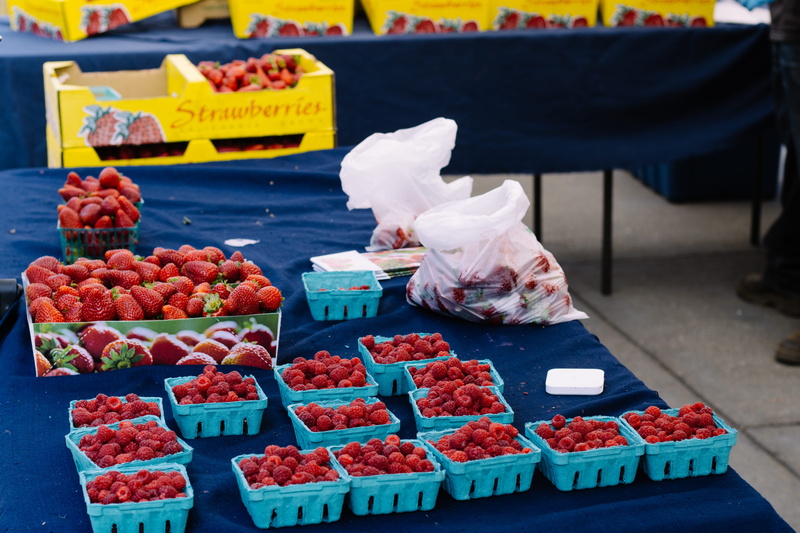 choice, healthy eating, business, 5K, ferry building marketplace, market, groceries, strawberries, san francisco, large group of objects, fruit, wellbeing
