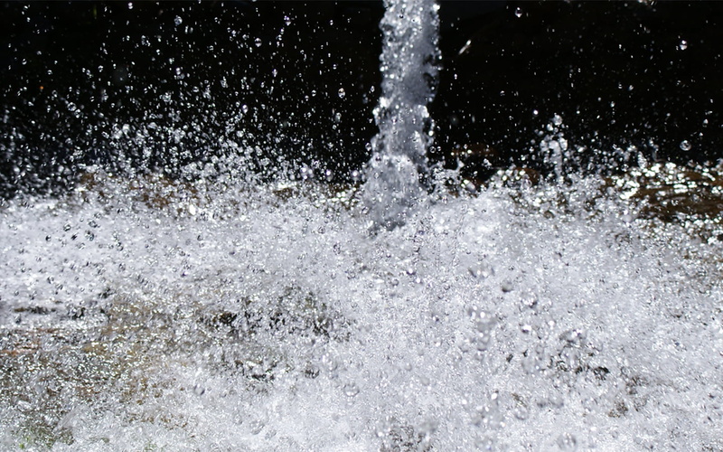 blurred motion, water, long exposure, 720P, outdoors, photography, focus on foreground, flowing, high angle view, white color, motion, splashing, spraying