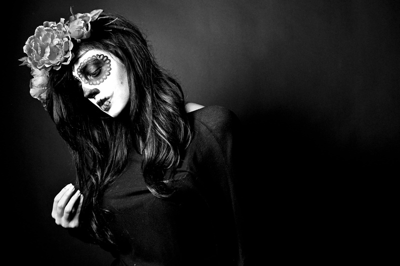 muerte, wearing, young adult, adult, hair, human hair, face, black, young women, indoors, people, looking at camera, photography, human, women, hairstyle