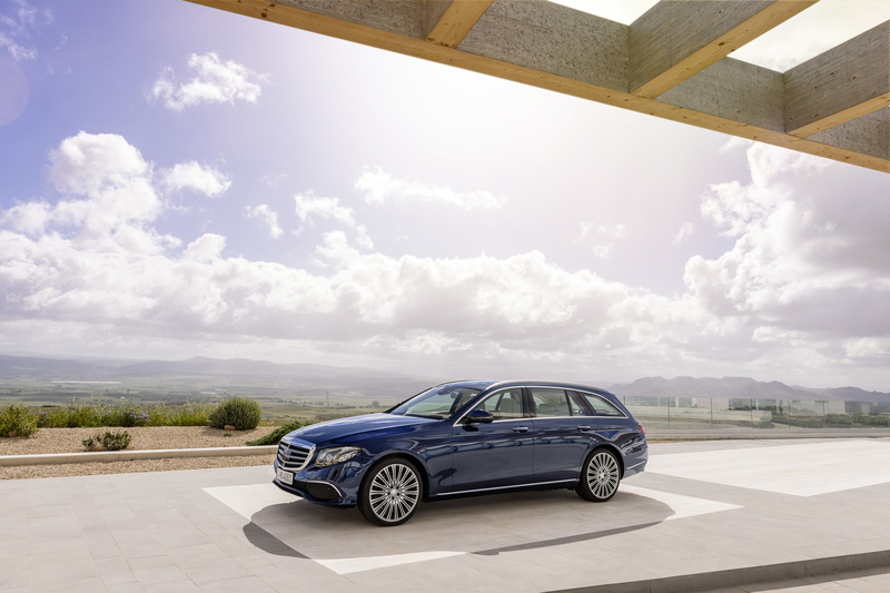 road, Mercedes-Benz E 200 d Exclusive Line Estate, road trip, architecture, sky, wheel, no people, sunlight, outdoors, retro styled, nature, travel, motor vehicle