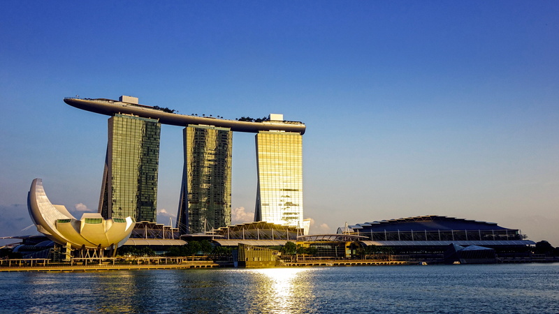 bay, blue sky, skyscraper, singapore, blue, golden, tourism, hotel, singapore river, 5K, sentosa, travel, sands, sunset, landmark, city, building exterior
