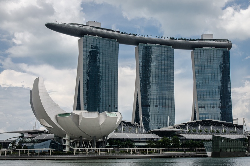 famous Place, city, sky, landmark, day, hotel, water, office building exterior, building exterior, transportation, skyline, built structure, 2K, luxury