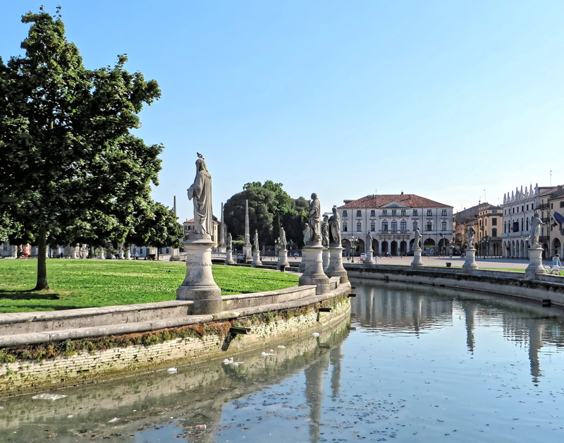 history, water, plant, park, lake, building exterior, religion, the past, Pope, art and craft, Gardini, 2K, human representation, travel destinations